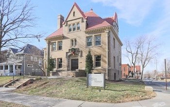 Offutt Manor
