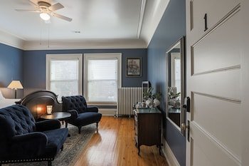 Offutt Manor