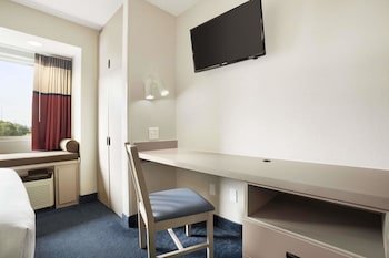 Microtel Inn & Suites by Wyndham Louisville East