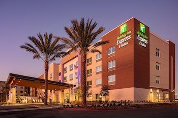 Holiday Inn Express & Suites Moreno Valley Riverside