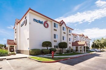 Motel 6 Dixon