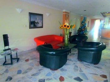Hotel Dinastia Real