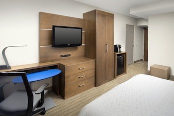 Holiday Inn Express Andover North Lawrence