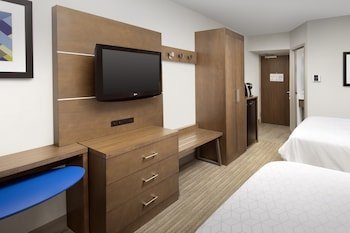 Holiday Inn Express Andover North Lawrence