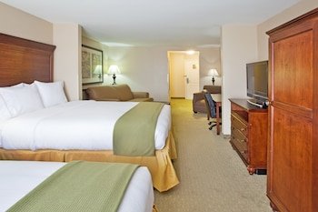 Holiday Inn Express Hotel & Suites Savannah Airport