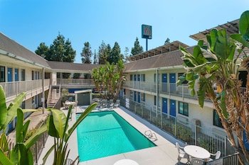 Motel 6 Merced North