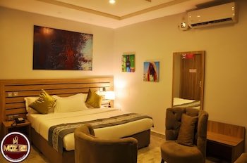 Moz One Executive Guest Rooms Hombori