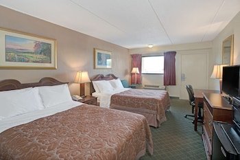 Super 8 by Wyndham Shelby