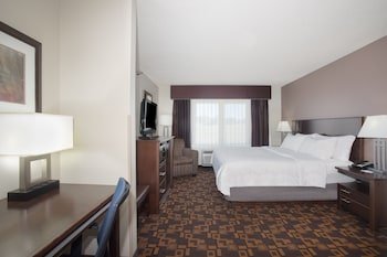 Holiday Inn Express Hotel & Suites Yankton