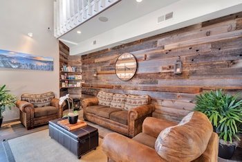 Beach Retreat & Lodge at Tahoe