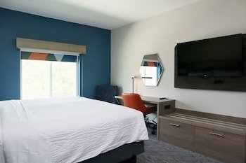 Holiday Inn Express Hotel & Suites Baton Rouge North