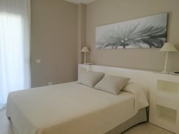 Rentalmar Families Paradise Village