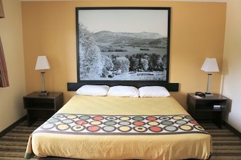 Super 8 by Wyndham Latham/Albany Airport