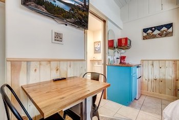 Tahoe Mountain inn
