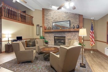 AmericInn by Wyndham Hutchinson
