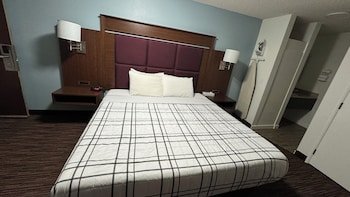 Morgan Inn & Suites