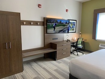Holiday Inn Express & Suites South Padre Island