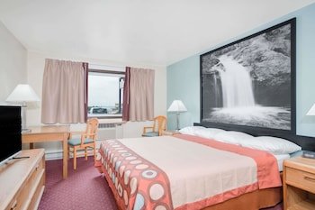 Super 8 by Wyndham Tomah Wisconsin