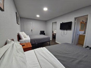 The L Motel Downtown