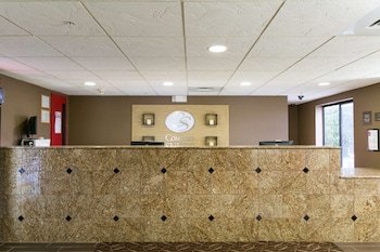 Comfort Suites NW Lakeline
