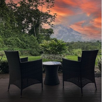 Arenal Roca Suites