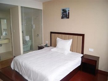 GreenTree Inn Yancheng Bus Station Business Hotel