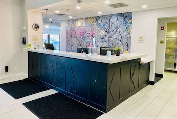 La Quinta Inn & Suites by Wyndham Mt. Laurel - Philadelphia