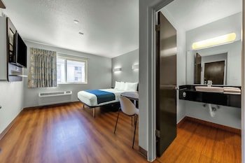 Motel 6 Seattle Sea-Tac Airport South