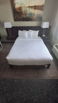 Island Suites - Lake Havasu