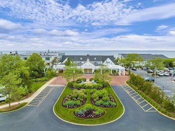 Sea Crest Beach Hotel