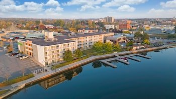 Holiday Inn Peterborough Waterfront
