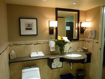 Holiday Inn Peterborough Waterfront