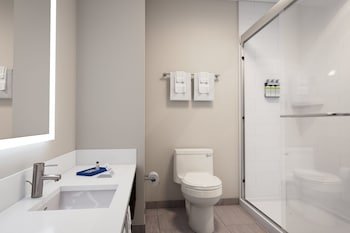 Holiday Inn Express & Suites Kernersville South, an IHG Hotel