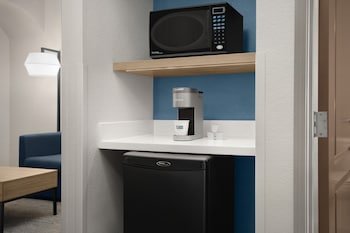 Holiday Inn Express Hotel & Suites West Hurst DFW Airport