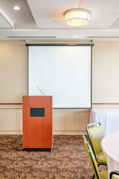Holiday Inn Hotel & Suites Virginia Beach - North Beach