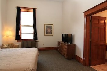 The Historic Town Hall Inn