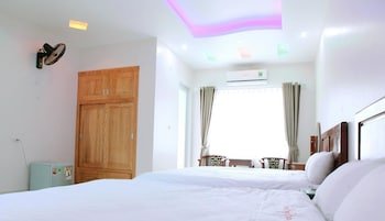 Ngoc Bach Hotel