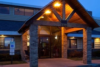 AmericInn Lodge & Suites Bismarck