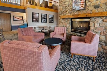 AmericInn Lodge & Suites Bismarck