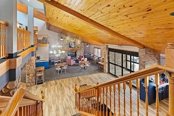 AmericInn Lodge & Suites Bismarck