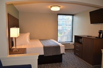Opal Hotel & Suites