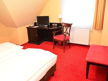 Amadis Bella Hotel & Restaurant