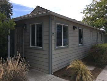 Clear Lake Cottages & Marina