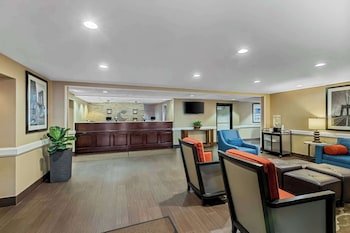 Comfort Inn & Suites Somerset - New Brunswick