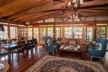 The Cliff House Lodge