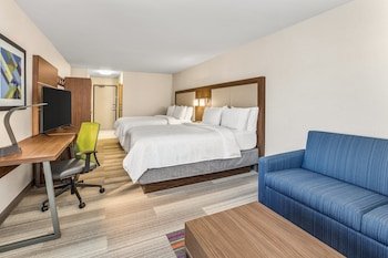 Holiday Inn Express & Suites Tacoma