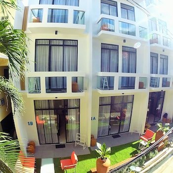 Luxx Boutique Boracay