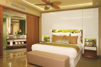 Dreams Onyx Resort & Spa