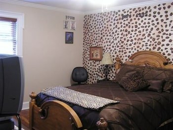 Shalom House Bed & Breakfast