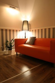 Blooms Boutique Hostel Inn & Apartments
